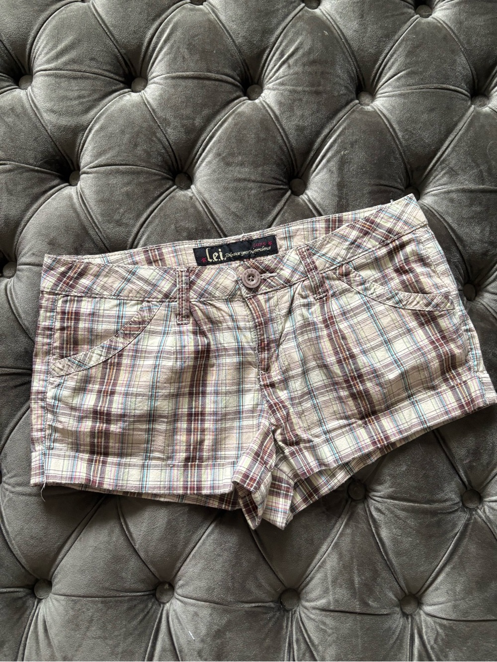 Y2K plaid shorts